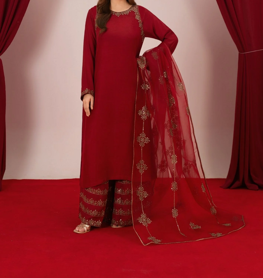 In Italy, libaaSos is a popular online store for Pakistani women dresses