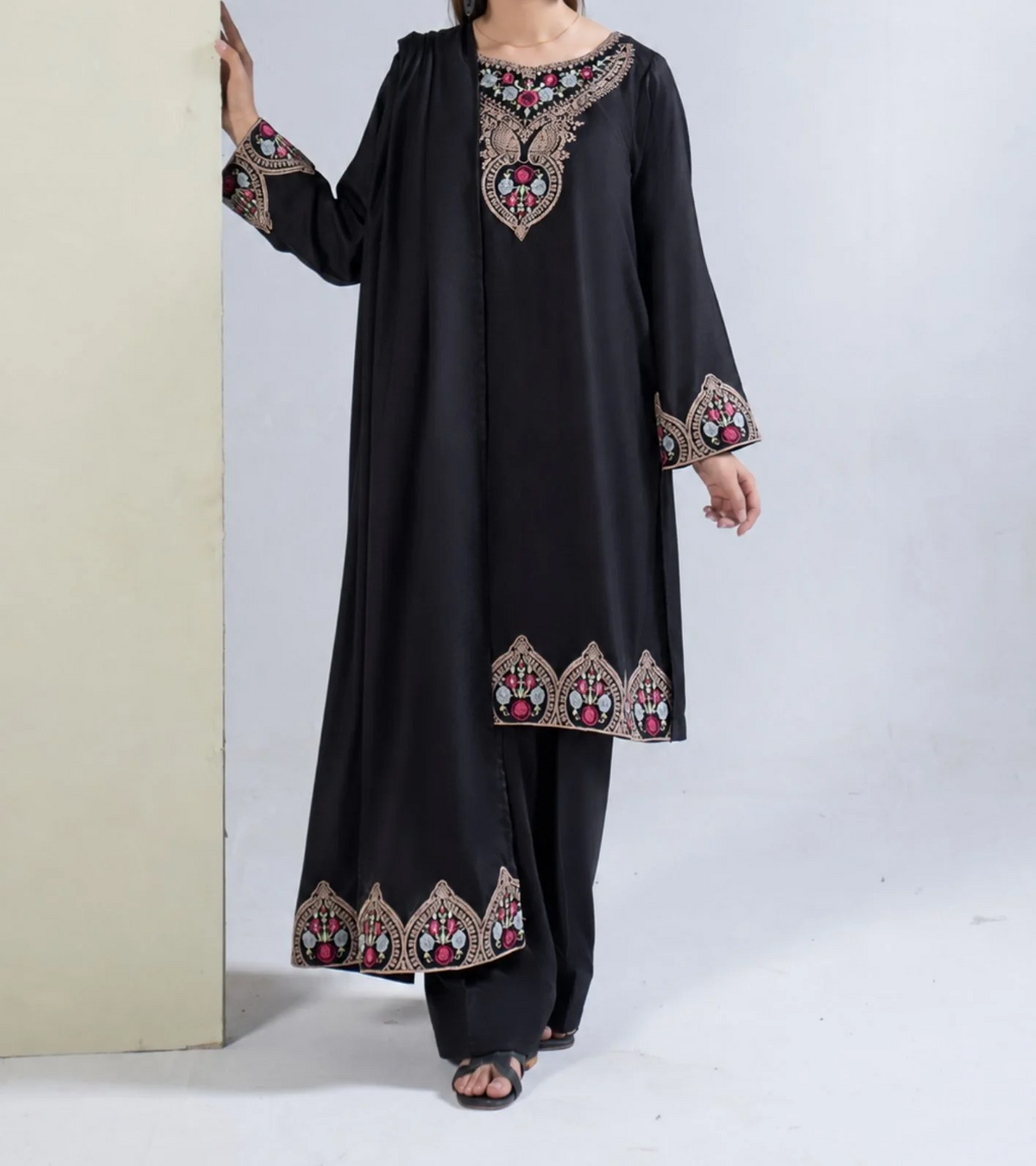 3Pc Embroidered Alpine Marina Black SAY-W26-0018