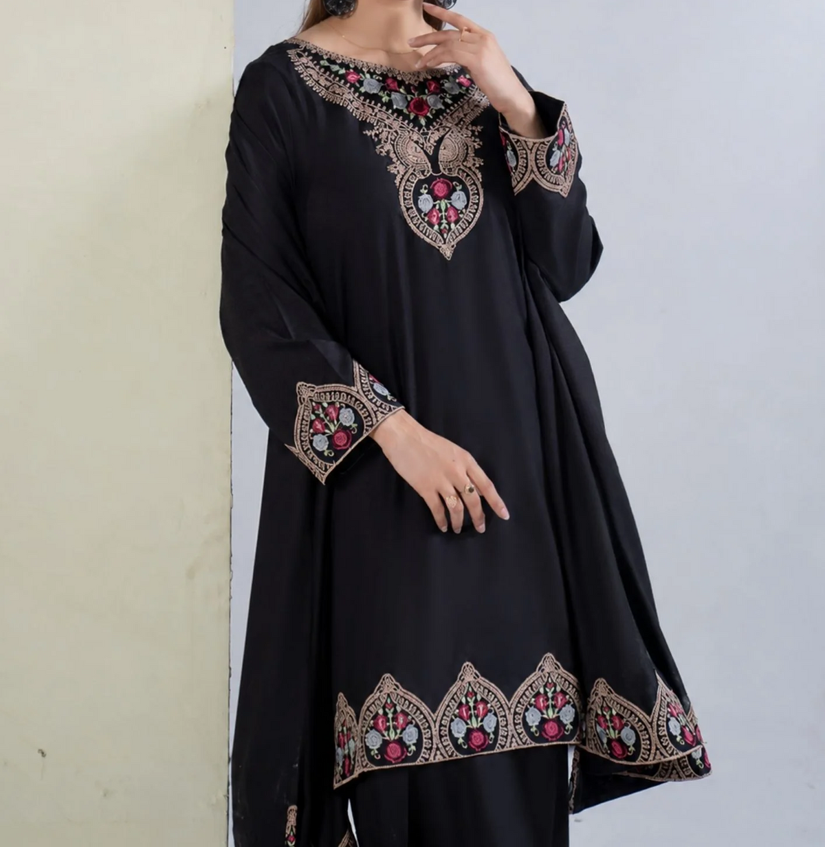 3Pc Embroidered Alpine Marina Black SAY-W26-0018