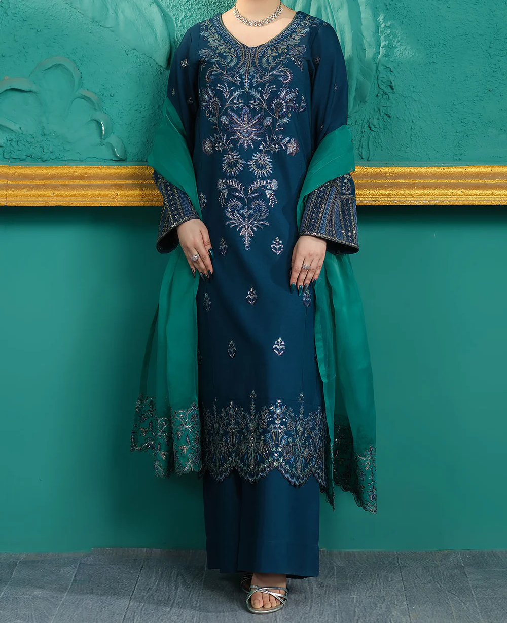 Crown Fiora EID