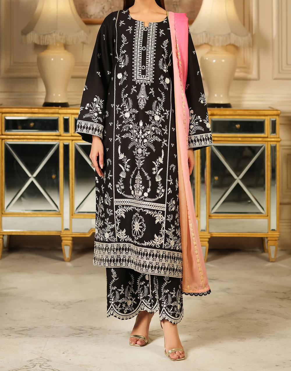 Monarchia Noir EID