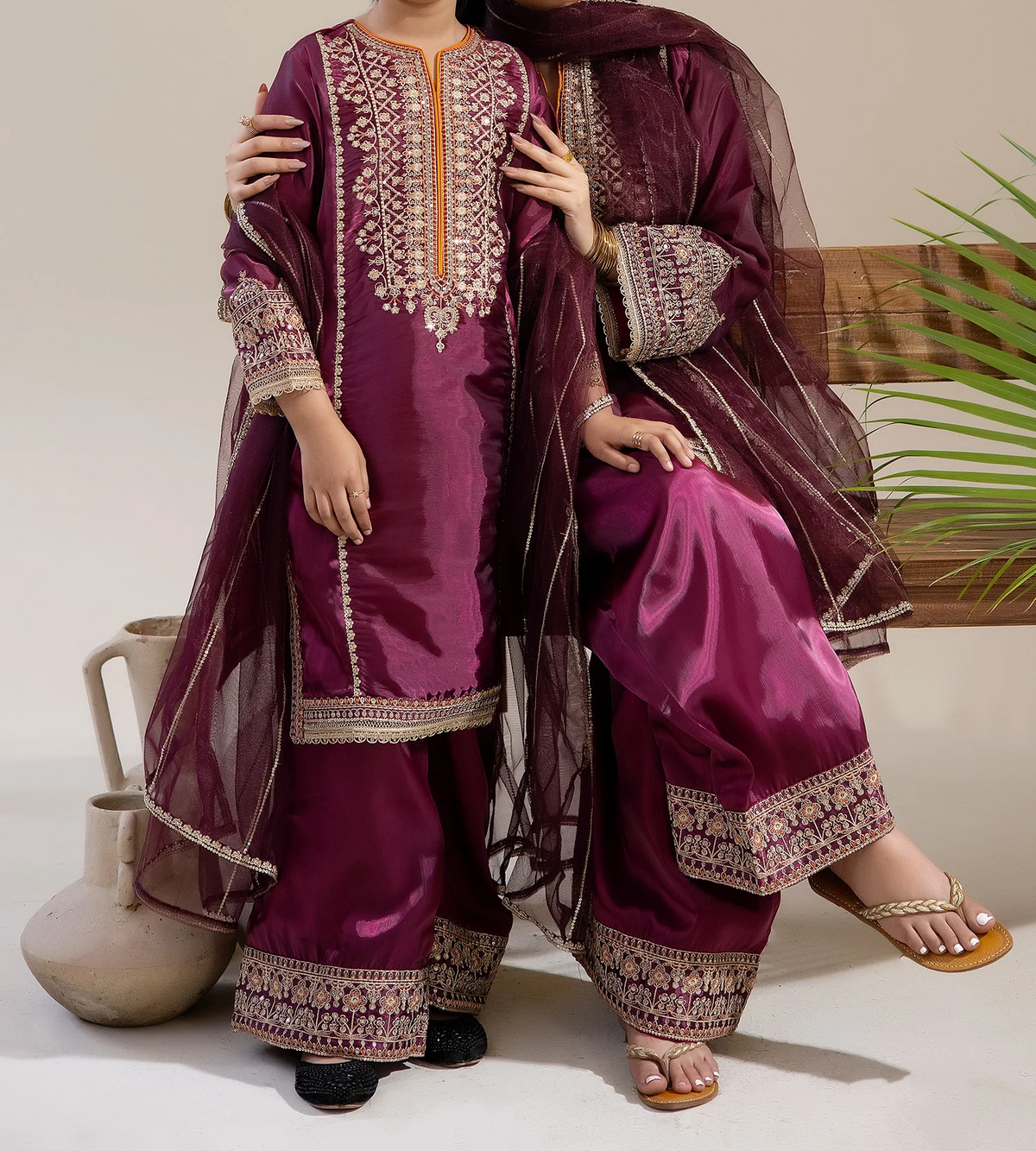Roop Girls