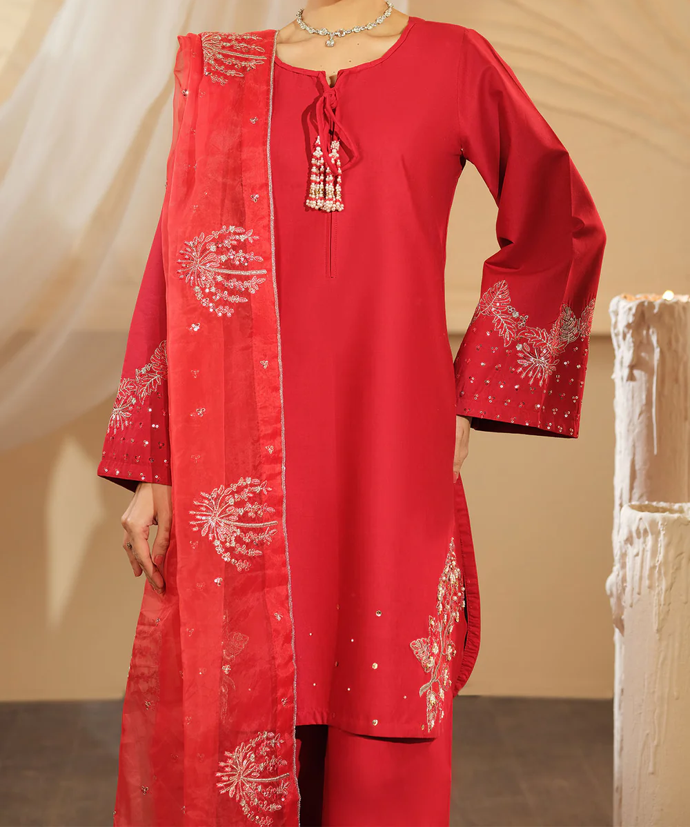 Scarleta Divine Eid