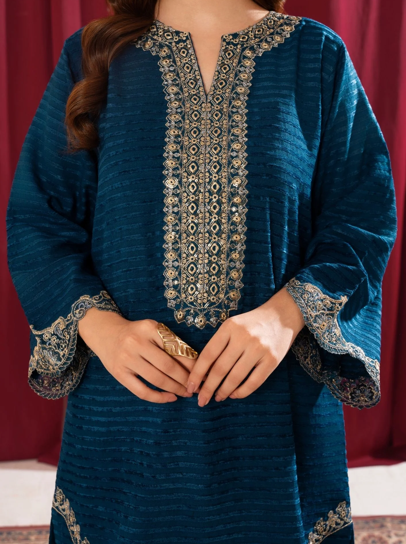 3Pc Alpine Velvet Tilla Embroidered with Velvet Shawl Teal AFP-A25-0001