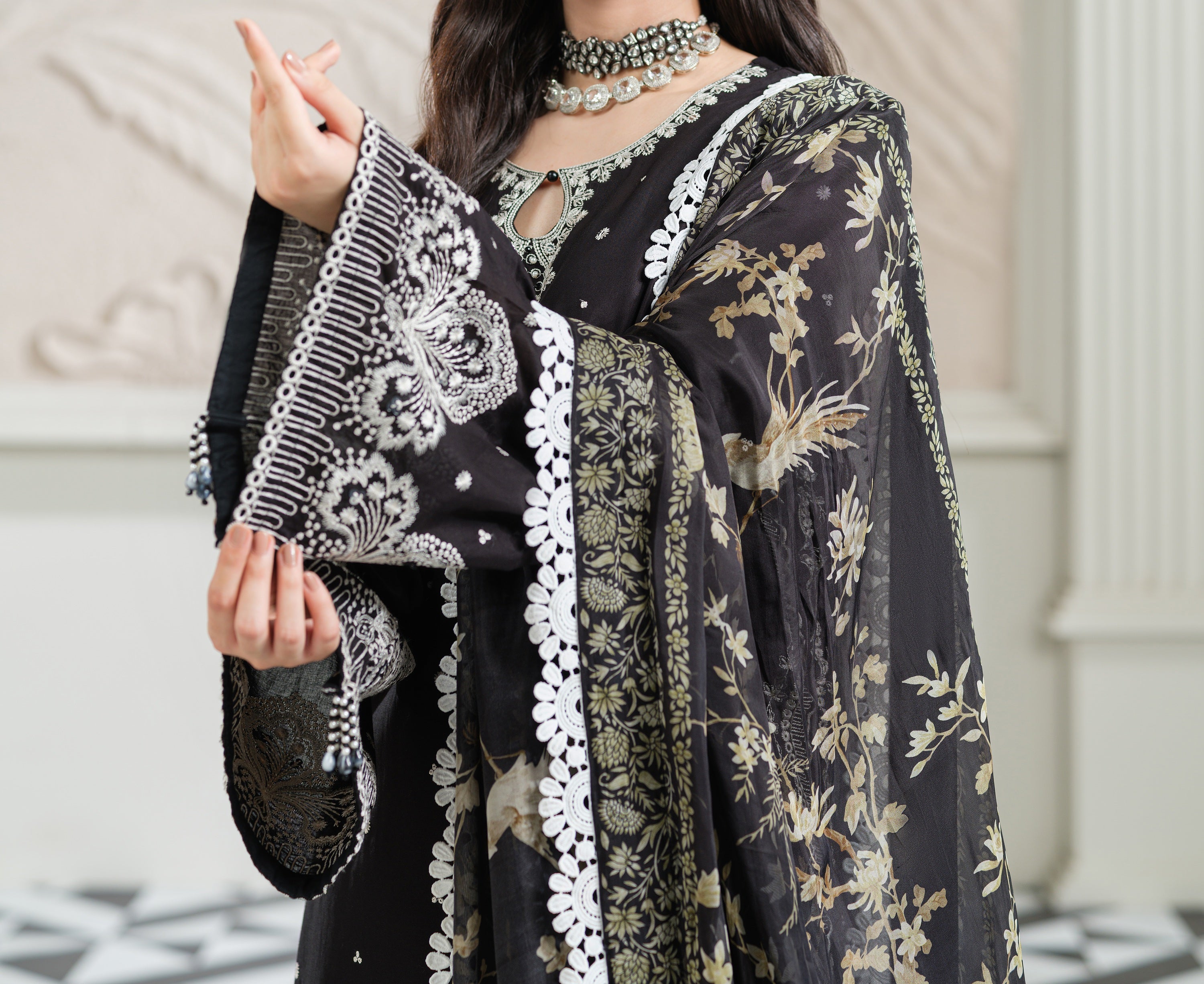 Noir Monarch Eid