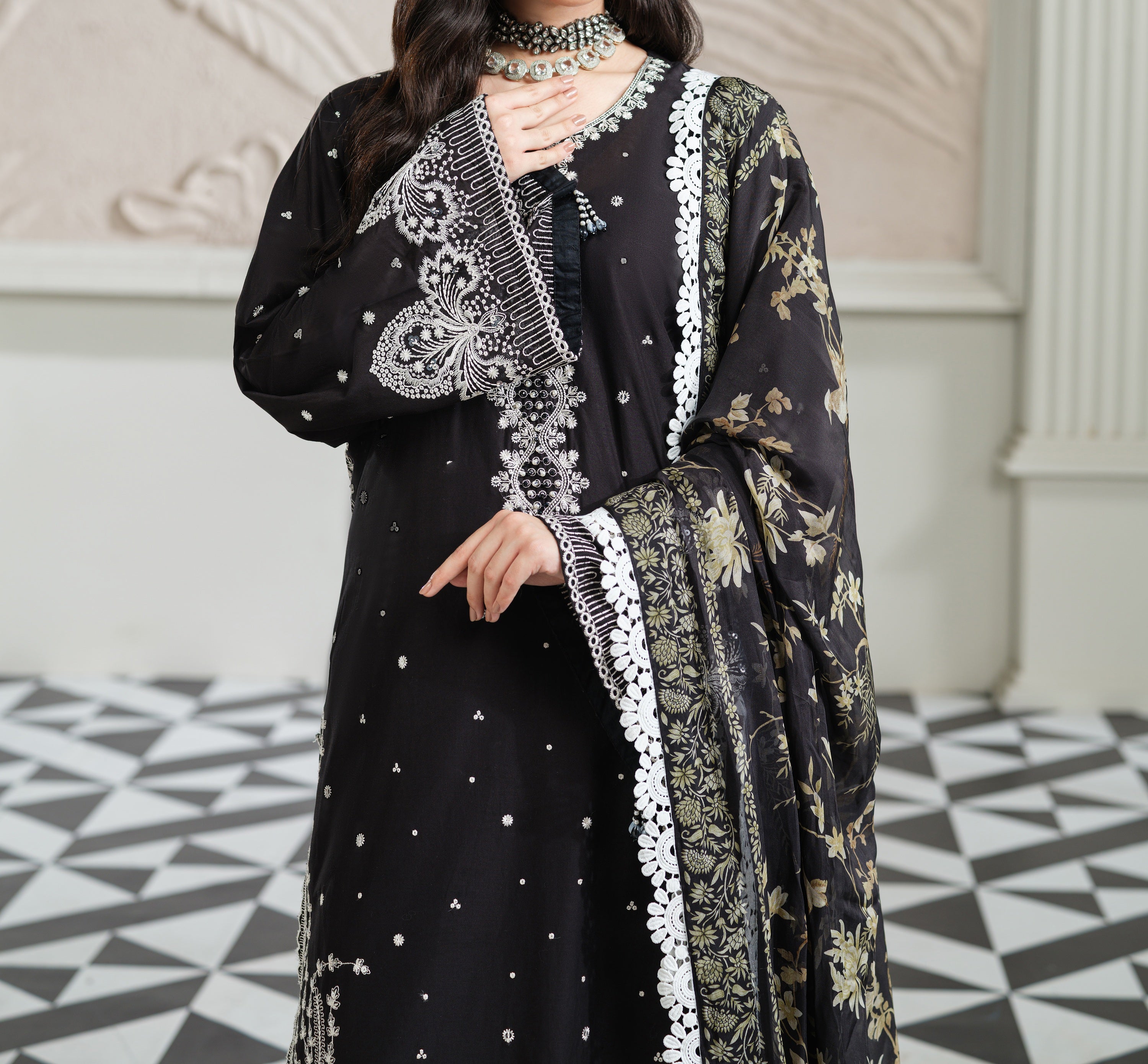 Noir Monarch Eid