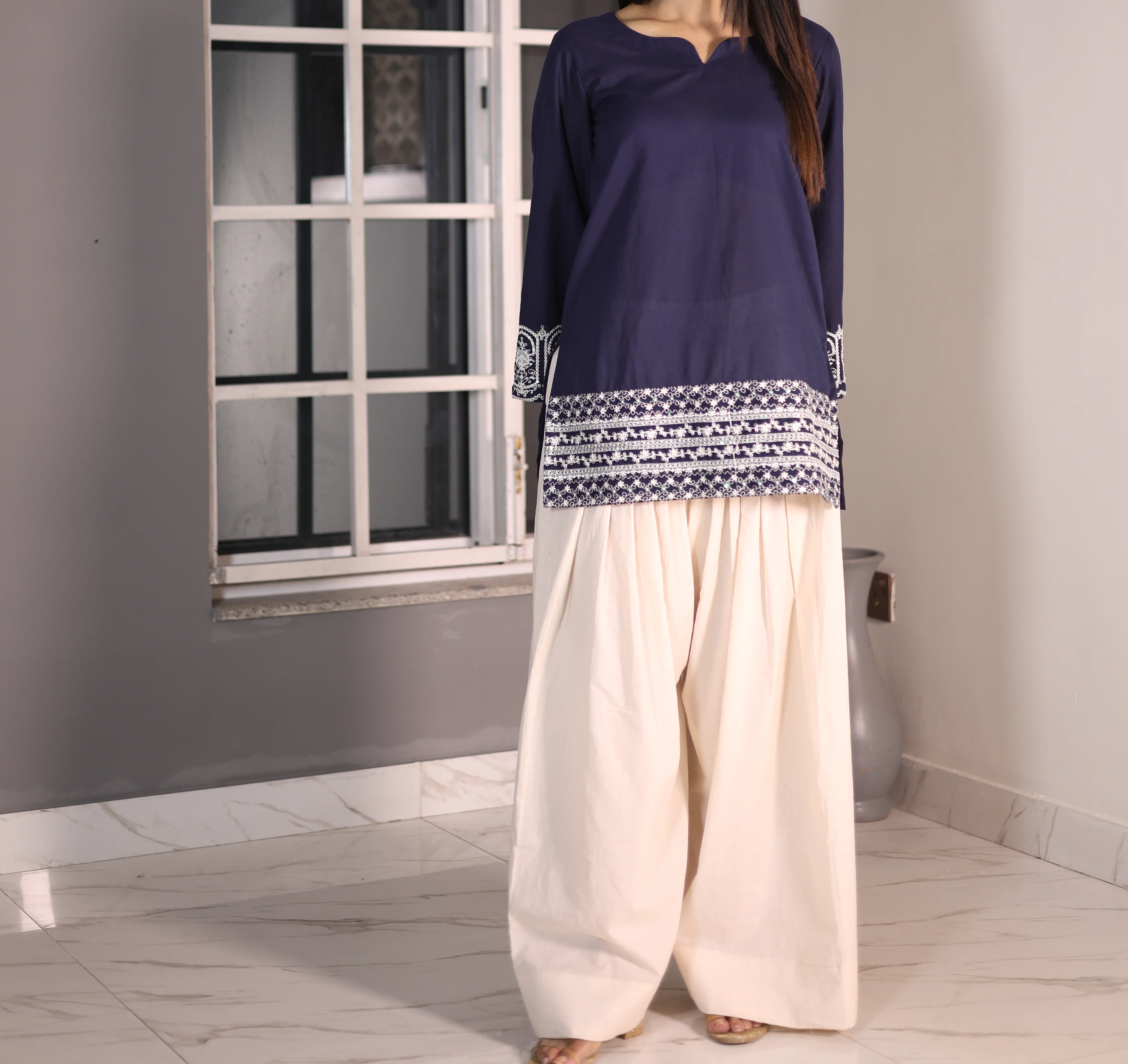 Minar blue kurti