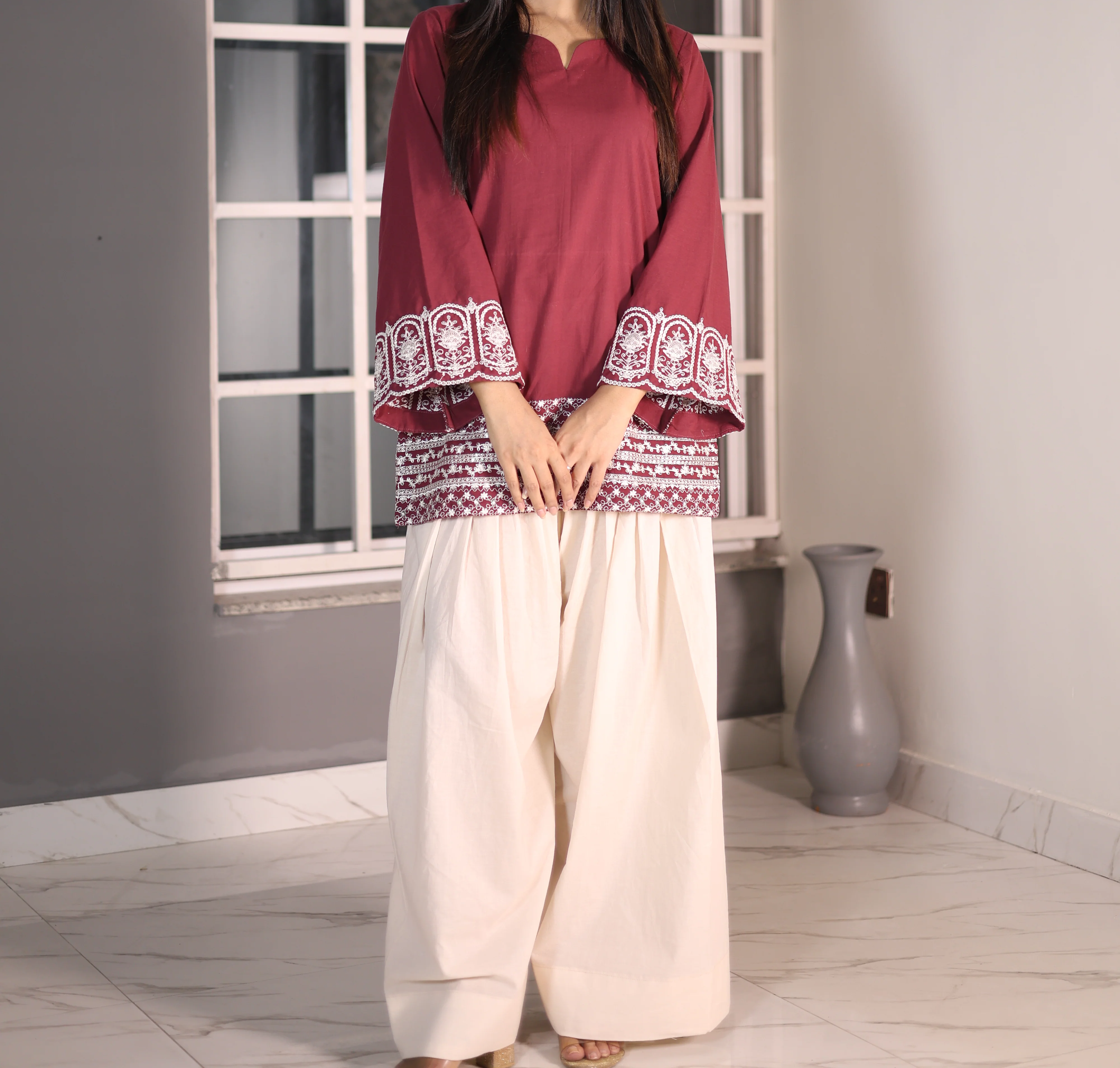 Minar Falsa kurti