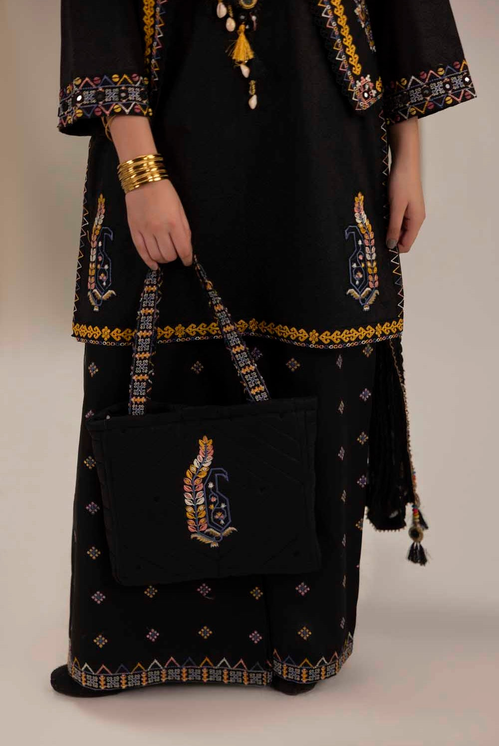 ZR-2629 | BLACK