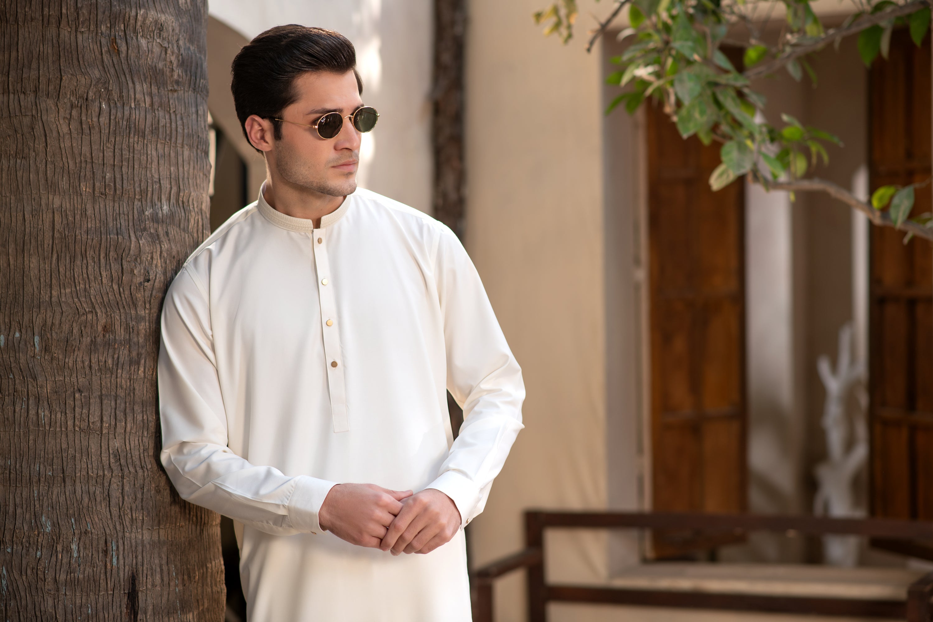Men's Premium Ban-Embroidered Kameez Shalwar - Booski White / Classic Fit.